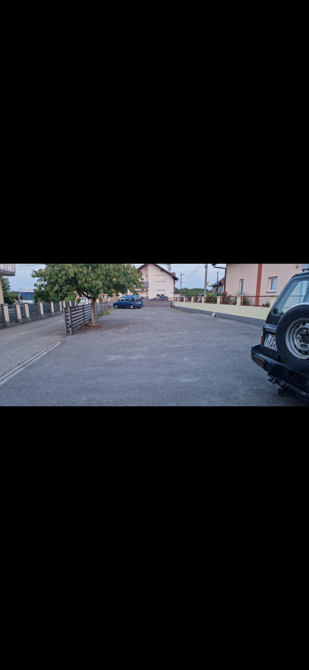 Parking Vrinice photo 2