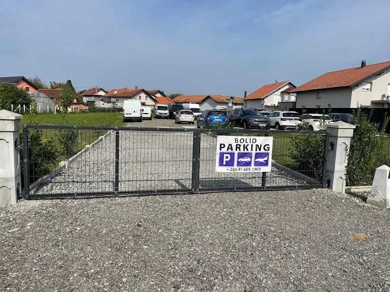 Bolid Parking Zagreb Airport photo 3